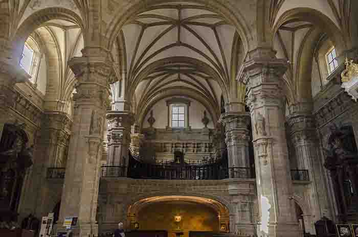 Guipúzcoa - San Sebastián 035 - basílica de Santa María del Coro.jpg